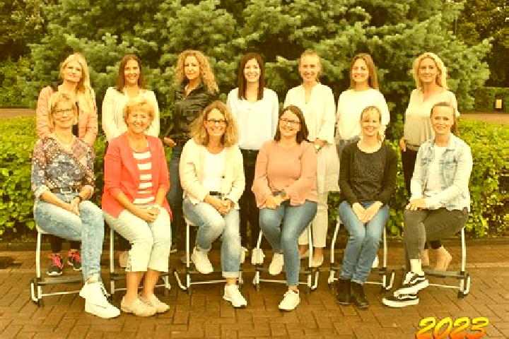 10 escort profiles in Ahlem, Germany. Browse companions, services, rates and book online. Incall and outcall available.