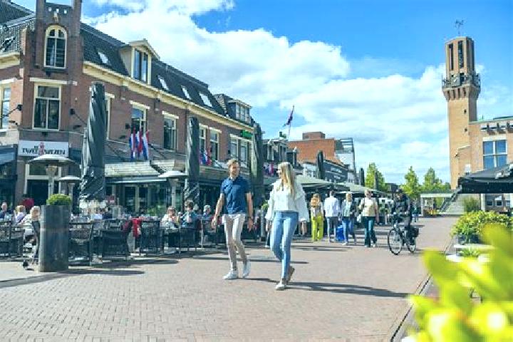10 escort profiles in Almelo, Netherlands. Browse companions, services, rates and book online. Incall and outcall available.