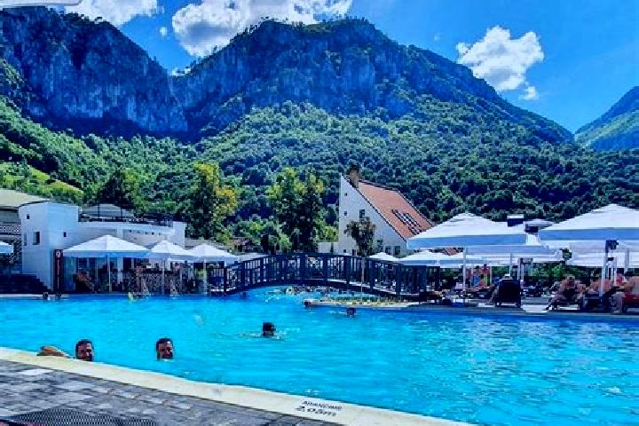 10 escort profiles in Baile Dranceni, Romania. Browse companions, services, rates and book online. Incall and outcall available.