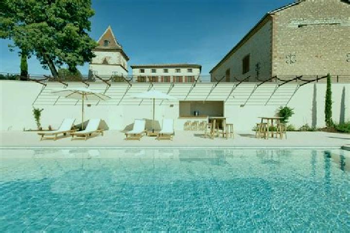 10 escort profiles in Castelnau-de-Levis, France. Browse companions, services, rates and book online. Incall and outcall available.