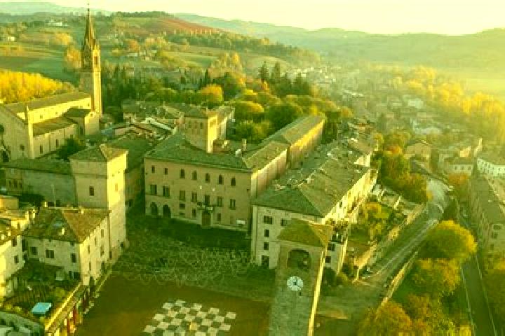 10 escort profiles in Castelvetro di Modena, Italy. Browse companions, services, rates and book online. Incall and outcall available.
