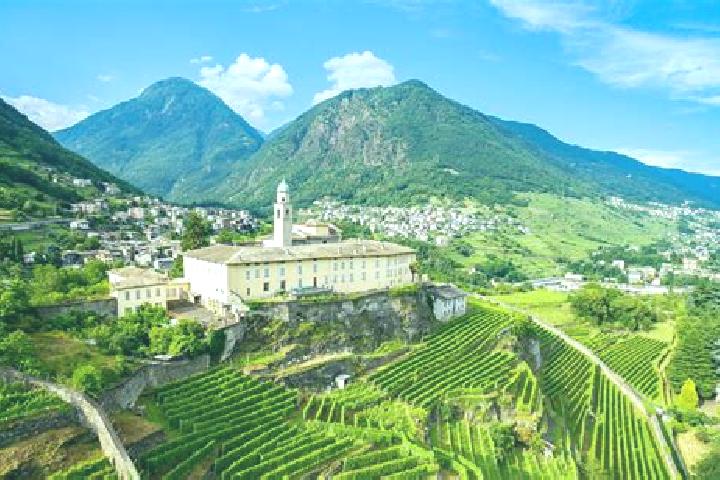 10 escort profiles in Delebio, Italy. Browse companions, services, rates and book online. Incall and outcall available.