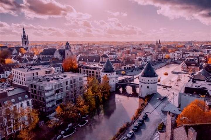 10 escort profiles in Kortrijk-Dutsel, Belgium. Browse companions, services, rates and book online. Incall and outcall available.