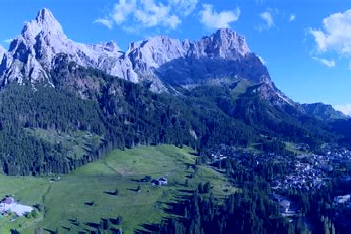 10 escort profiles in Monte San Martino, Italy. Browse companions, services, rates and book online. Incall and outcall available.