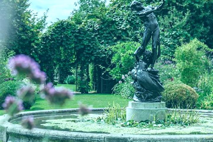 10 escort profiles in Regents Park, Australia. Browse companions, services, rates and book online. Incall and outcall available.