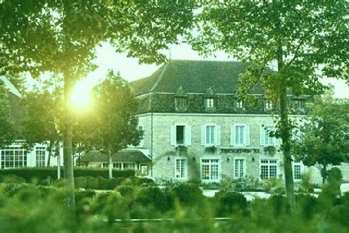 10 escort profiles in Rully, France. Browse companions, services, rates and book online. Incall and outcall available.