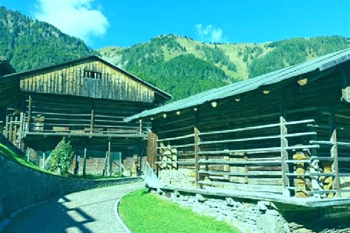 10 escort profiles in Sauris di Sotto, Italy. Browse companions, services, rates and book online. Incall and outcall available.