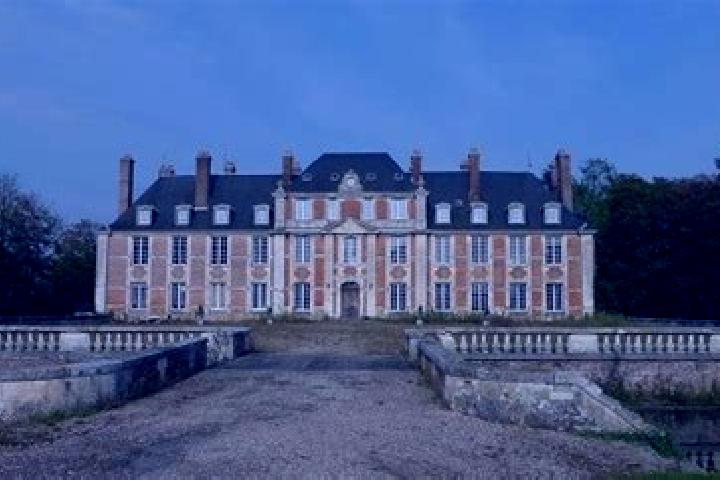 10 escort profiles in Serquigny, France. Browse companions, services, rates and book online. Incall and outcall available.