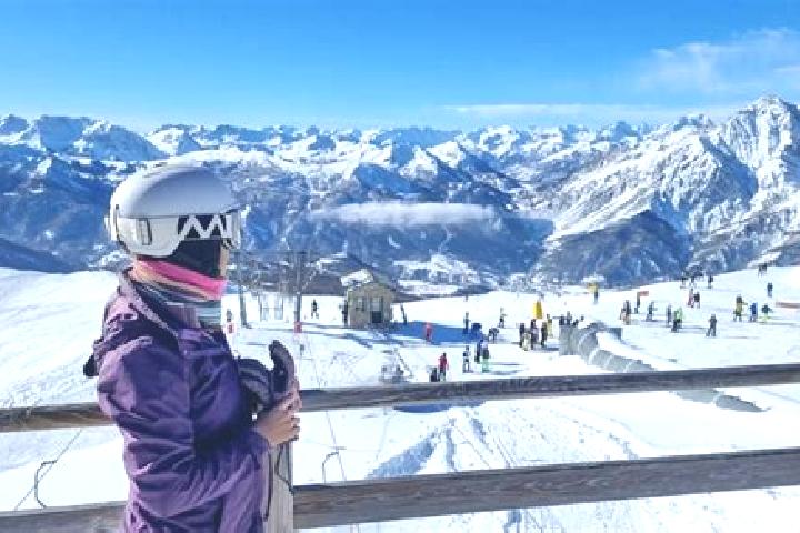 10 escort profiles in Sestriere, Italy. Browse companions, services, rates and book online. Incall and outcall available.