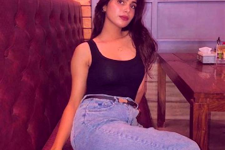 10 escort profiles in Shiravagilu, India. Browse companions, services, rates and book online. Incall and outcall available.