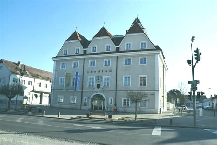 10 escort profiles in Strasshof an der Nordbahn, Austria. Browse companions, services, rates and book online. Incall and outcall available.