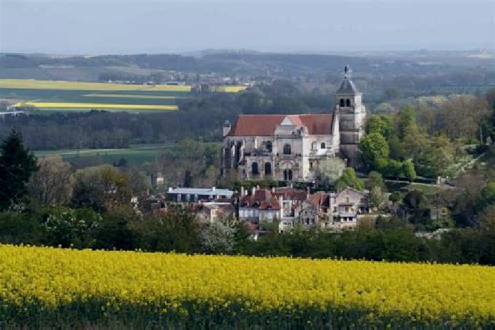 10 escort profiles in Tonnerre, France. Browse companions, services, rates and book online. Incall and outcall available.