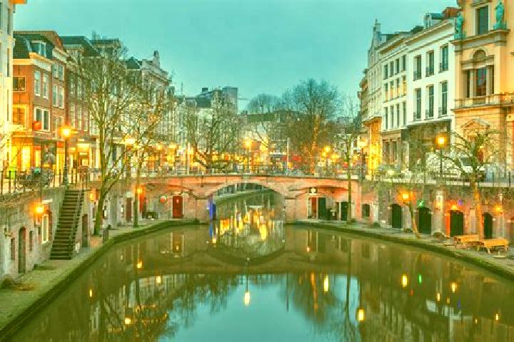 10 escort profiles in Utrecht, South Africa. Browse companions, services, rates and book online. Incall and outcall available.