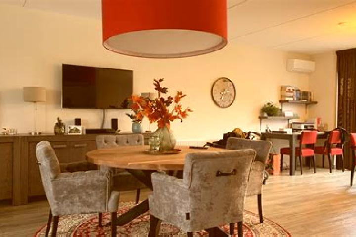 10 escort profiles in Ven-Zelderheide, Netherlands. Browse companions, services, rates and book online. Incall and outcall available.