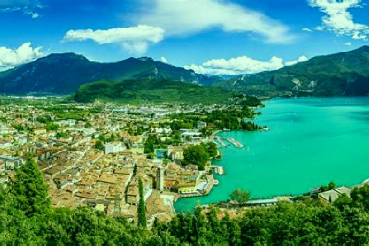 10 escort profiles in Via Pastrengo, Italy. Browse companions, services, rates and book online. Incall and outcall available.