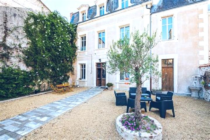 11 escort profiles in Beaulieu-sous-Parthenay, France. Browse companions, services, rates and book online. Incall and outcall available.