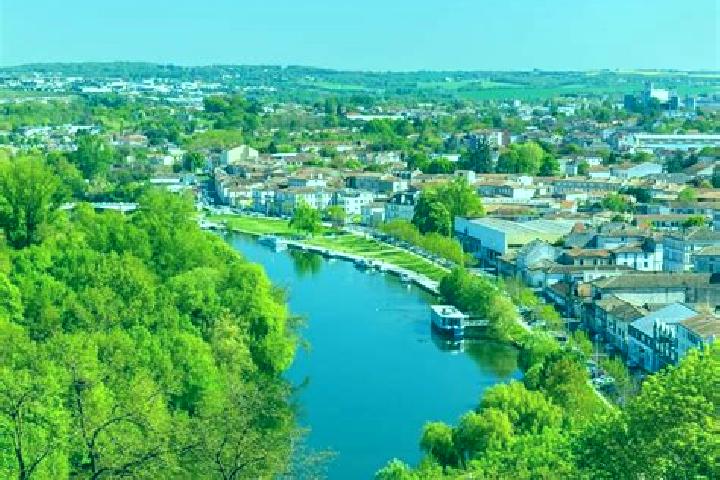 11 escort profiles in Bourg-Charente, France. Browse companions, services, rates and book online. Incall and outcall available.