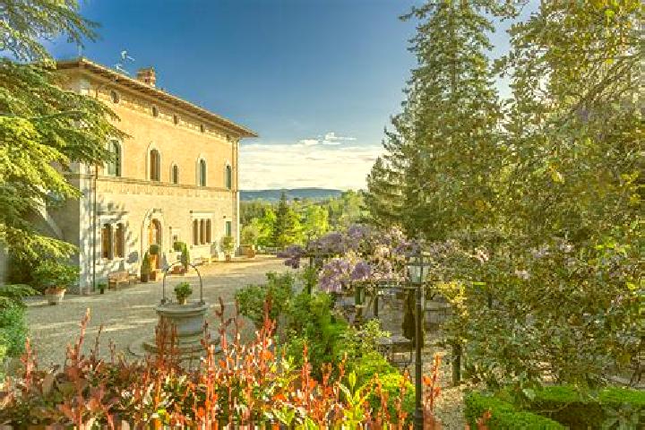 11 escort profiles in Chiugiana-La Commenda, Italy. Browse companions, services, rates and book online. Incall and outcall available.