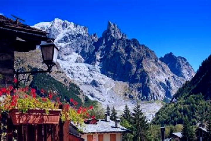 11 escort profiles in Courmayeur, Italy. Browse companions, services, rates and book online. Incall and outcall available.
