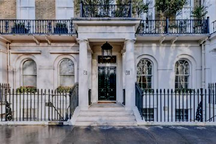 11 escort profiles in Knightsbridge and Belgravia, United Kingdom. Browse companions, services, rates and book online. Incall and outcall available.
