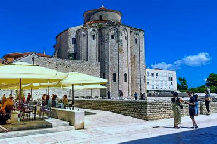11 escort profiles in Obrovac Sinjski, Croatia. Browse companions, services, rates and book online. Incall and outcall available.