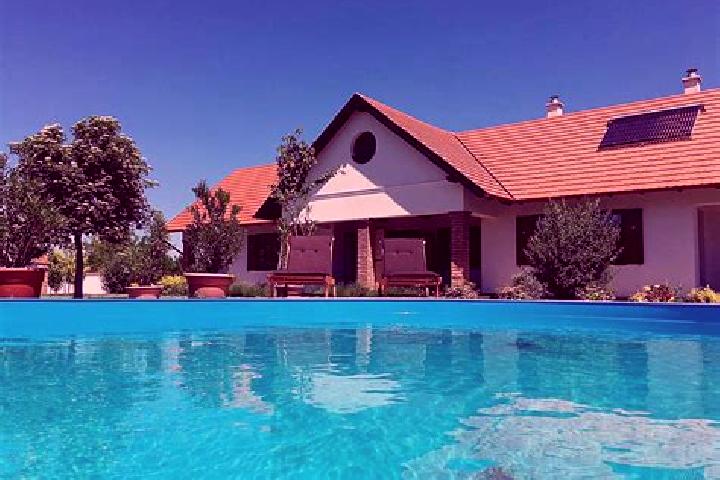 11 escort profiles in Poroszlo, Hungary. Browse companions, services, rates and book online. Incall and outcall available.