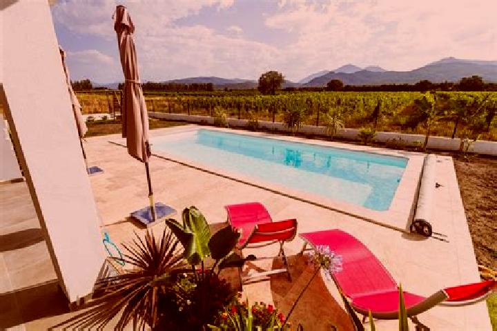 11 escort profiles in Prunelli-di-Fiumorbo, France. Browse companions, services, rates and book online. Incall and outcall available.