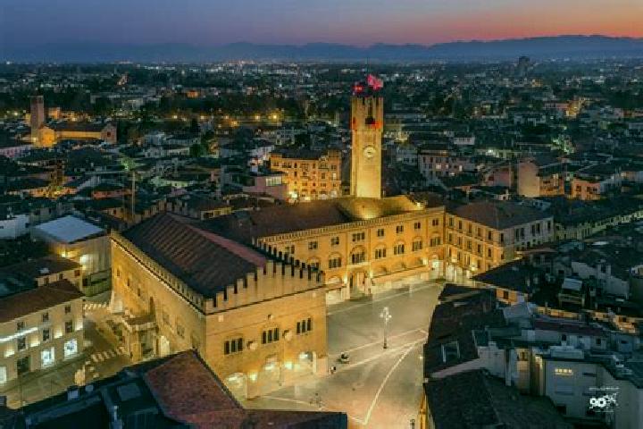 11 escort profiles in Riese Pio X, Italy. Browse companions, services, rates and book online. Incall and outcall available.