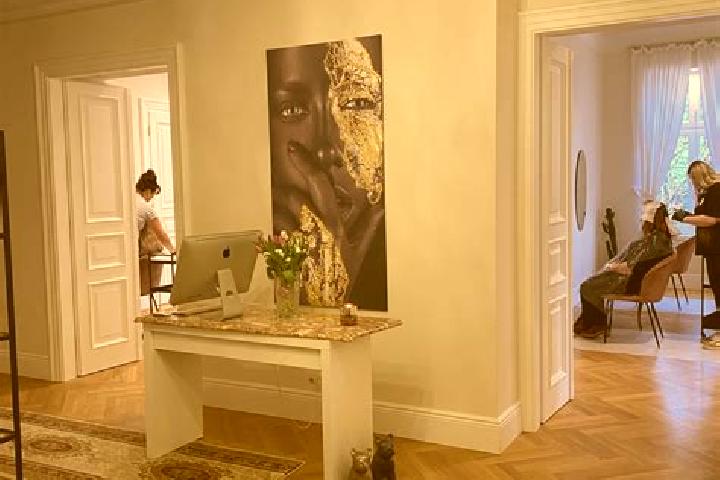 11 escort profiles in Rytro, Poland. Browse companions, services, rates and book online. Incall and outcall available.