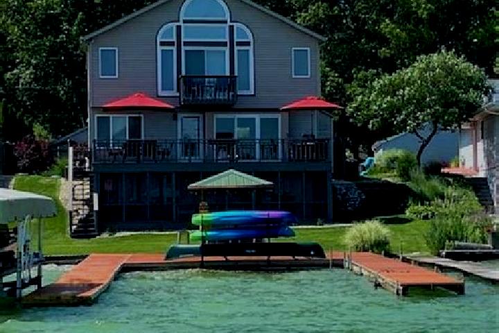 11 escort profiles in Simonton Lake, United States. Browse companions, services, rates and book online. Incall and outcall available.