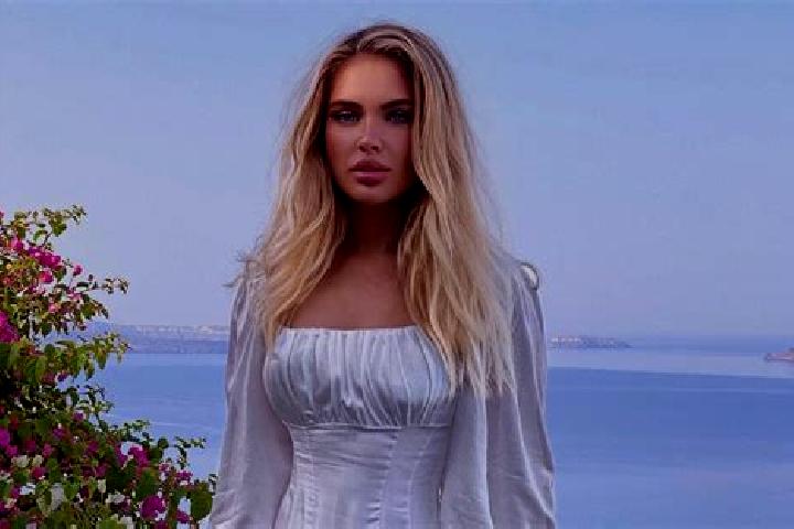 11 escort profiles in Vasyliv, Ukraine. Browse companions, services, rates and book online. Incall and outcall available.