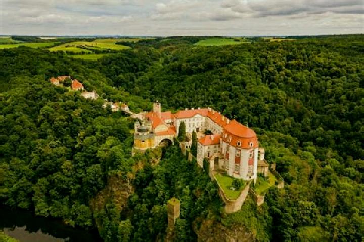11 escort profiles in Vranov nad Dyji, Czech Republic. Browse companions, services, rates and book online. Incall and outcall available.