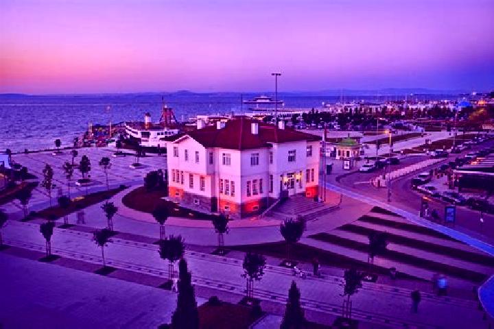 11 escort profiles in Yalova, Turkey. Browse companions, services, rates and book online. Incall and outcall available.