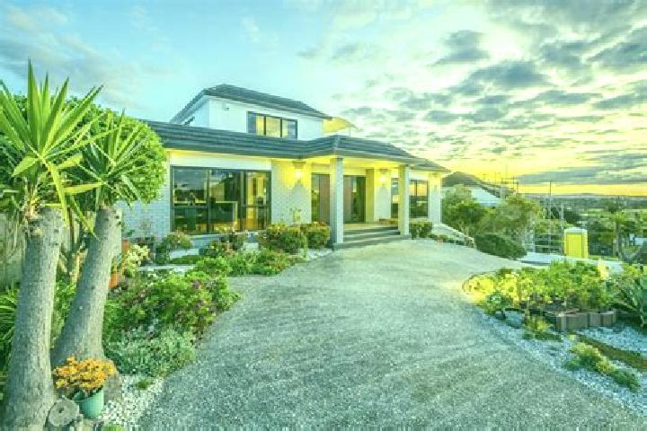 12 escort profiles in Botany Downs, New Zealand. Browse companions, services, rates and book online. Incall and outcall available.