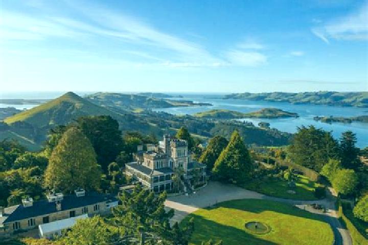 12 escort profiles in Corstorphine, New Zealand. Browse companions, services, rates and book online. Incall and outcall available.
