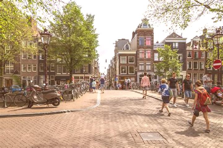 12 escort profiles in Ilpendam, Netherlands. Browse companions, services, rates and book online. Incall and outcall available.