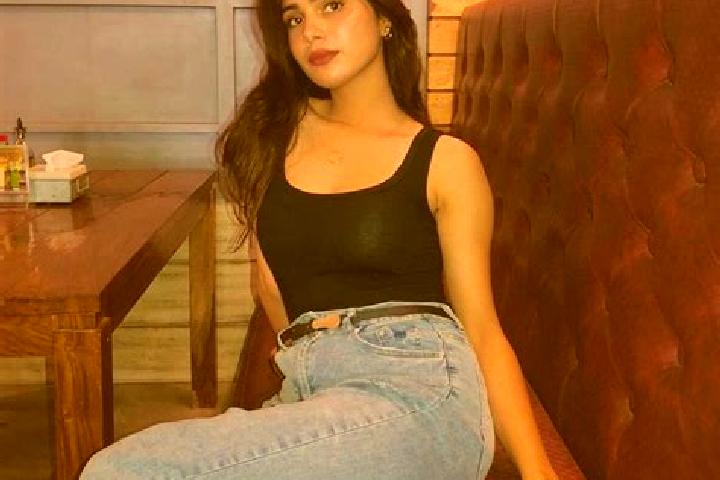 12 escort profiles in Muttayyapuram, India. Browse companions, services, rates and book online. Incall and outcall available.