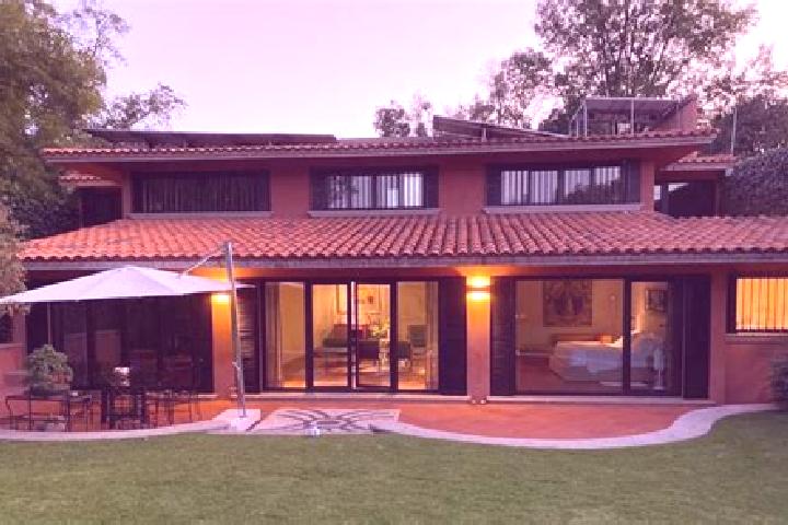 12 escort profiles in Rancho de las Lomas, Mexico. Browse companions, services, rates and book online. Incall and outcall available.