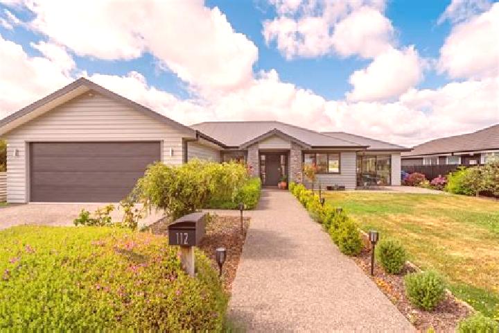 12 escort profiles in Riverstone Terraces, New Zealand. Browse companions, services, rates and book online. Incall and outcall available.