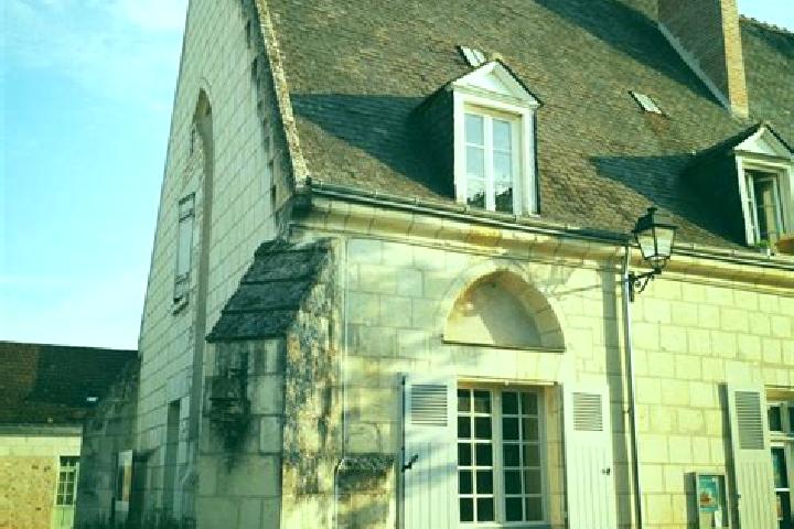 12 escort profiles in Sainte-Catherine-de-Fierbois, France. Browse companions, services, rates and book online. Incall and outcall available.