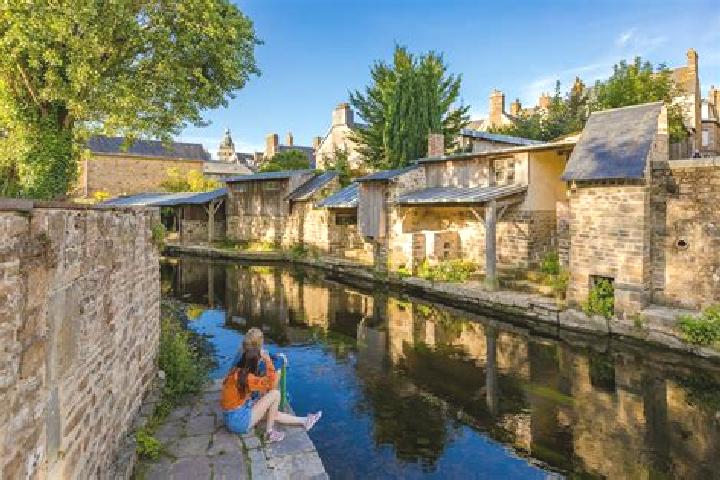 12 escort profiles in Villedieu-les-Poeles, France. Browse companions, services, rates and book online. Incall and outcall available.