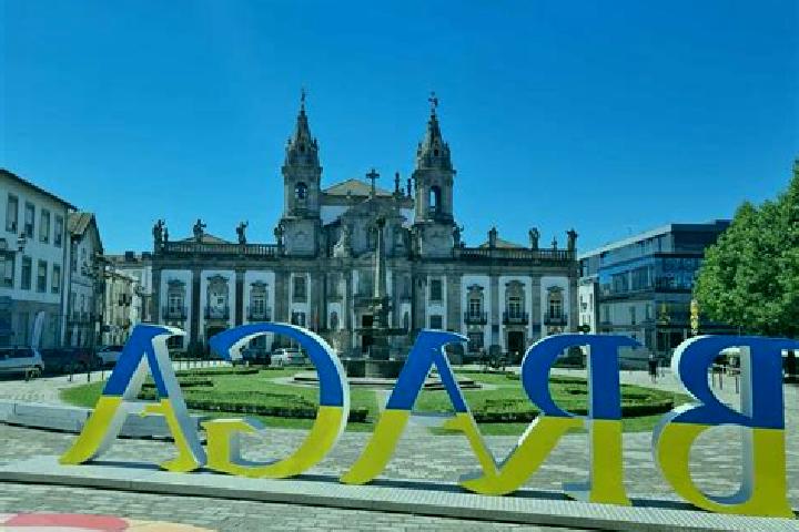 13 escort profiles in Braga, Portugal. Browse companions, services, rates and book online. Incall and outcall available.