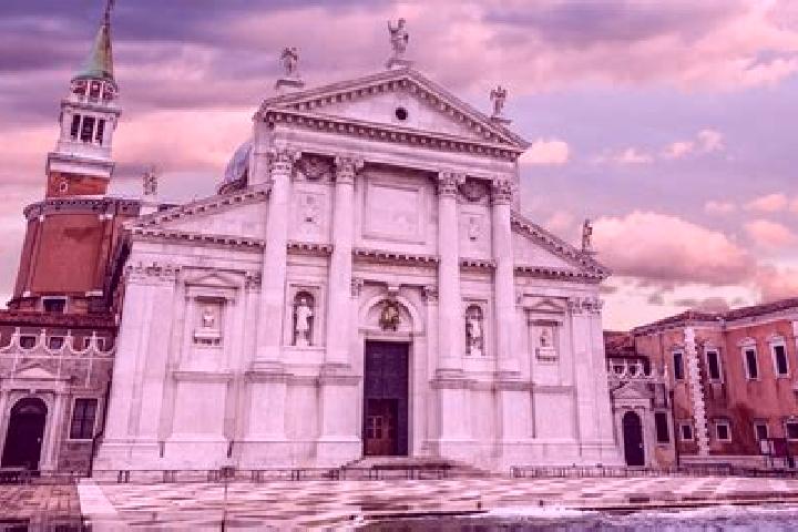 13 escort profiles in Crognaleto, Italy. Browse companions, services, rates and book online. Incall and outcall available.