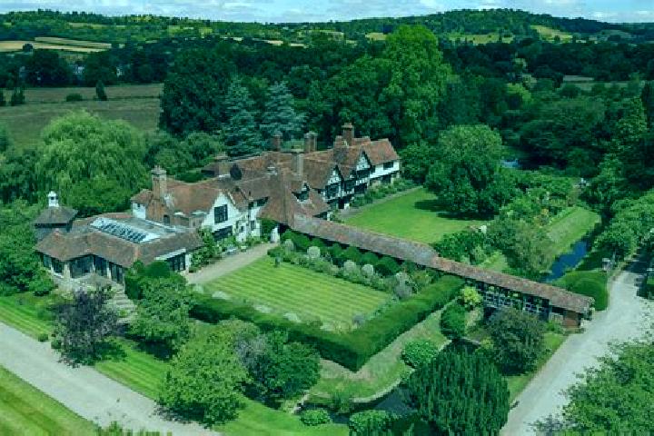 13 escort profiles in Great Staughton, United Kingdom. Browse companions, services, rates and book online. Incall and outcall available.