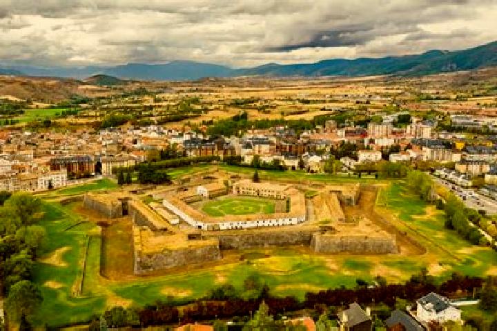 13 escort profiles in Puente la Reina de Jaca, Spain. Browse companions, services, rates and book online. Incall and outcall available.