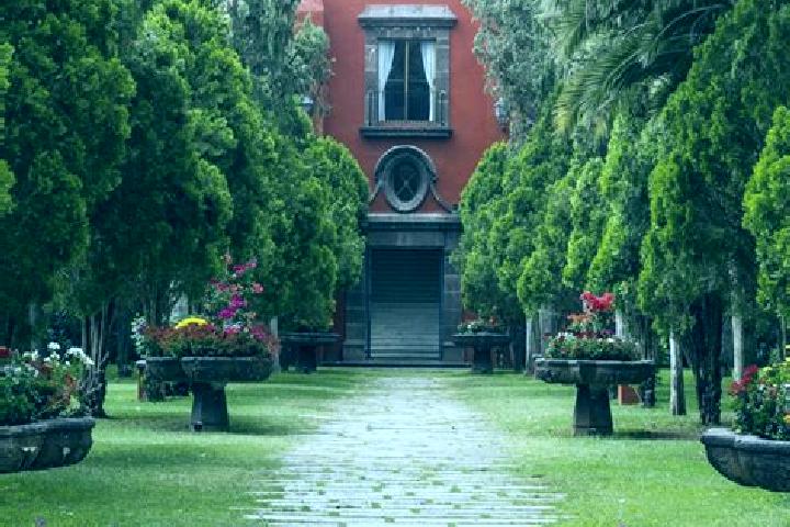 13 escort profiles in Tlacote el Alto, Mexico. Browse companions, services, rates and book online. Incall and outcall available.