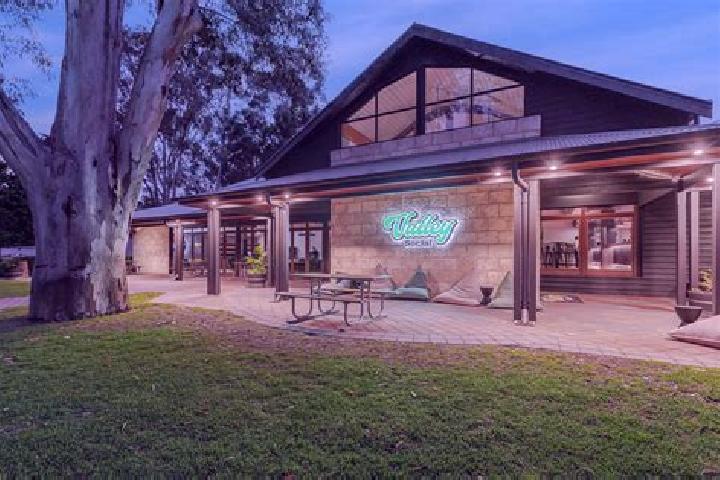 13 escort profiles in Woodvale, Australia. Browse companions, services, rates and book online. Incall and outcall available.