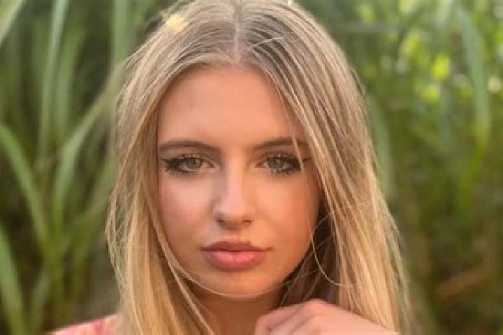 13 escort profiles in Zichen-Zussen-Bolder, Belgium. Browse companions, services, rates and book online. Incall and outcall available.