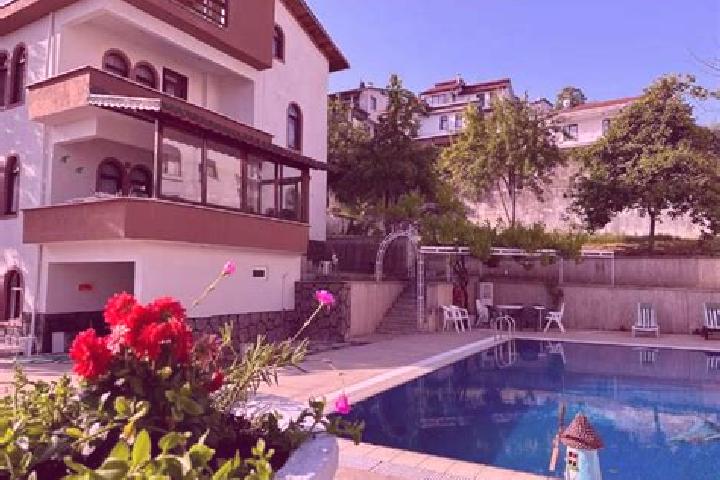 14 escort profiles in Akcakoca, Turkey. Browse companions, services, rates and book online. Incall and outcall available.