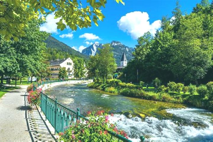 14 escort profiles in Bad Aussee, Austria. Browse companions, services, rates and book online. Incall and outcall available.
